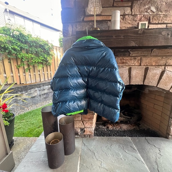 Nike Blue and Green Puffer Jacket Down-Fill Zip Loose Fit CU5813-460 - Picture 2 of 7